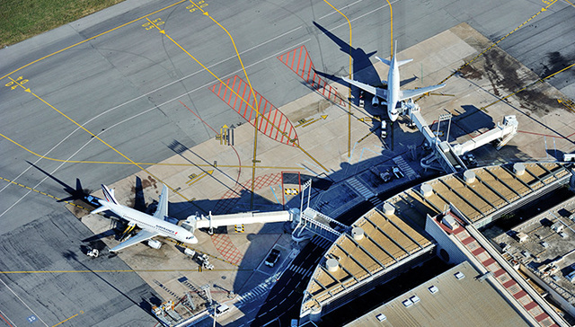 中国飞法航班运行正常