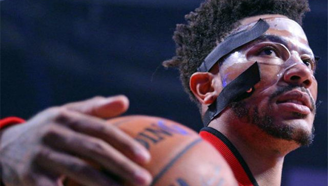 【NBA官网】德里克·罗斯伤病不断 他的视力还将模糊三个月