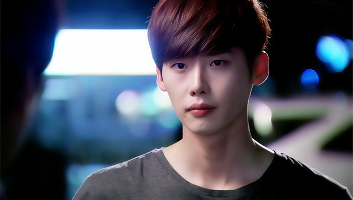 李钟硕12月5日举办中&韩粉丝签名会“与男神面对面~”