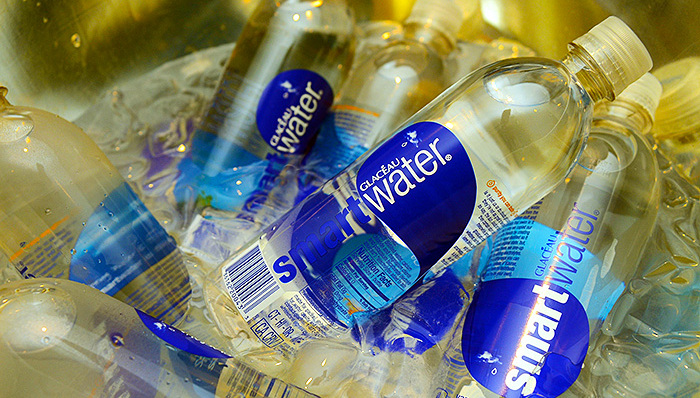 可口可乐推出碳酸版SmartWater