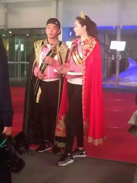 跑男,奔跑吧兄弟,鹿晗,郑恺,撕名牌,创新