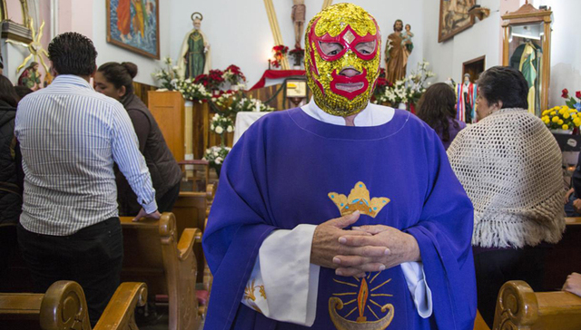 神父,,天主教,,格斗,,摔跤,,慈善,,孤儿,,墨西哥,,卷饼,,混混,,痞子,,英雄