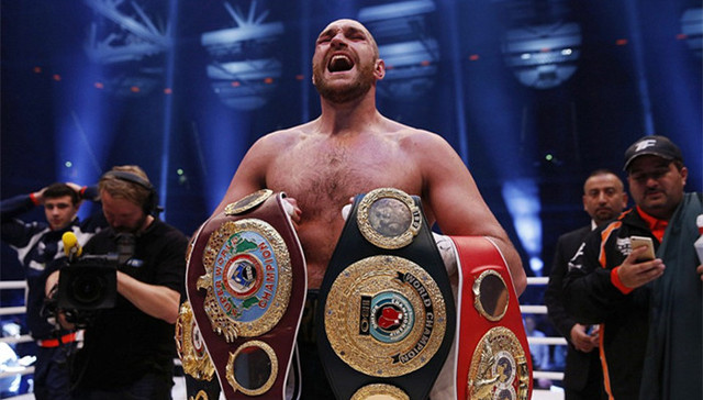 泰森•福里击败克利钦科 赢得重量级世界冠军