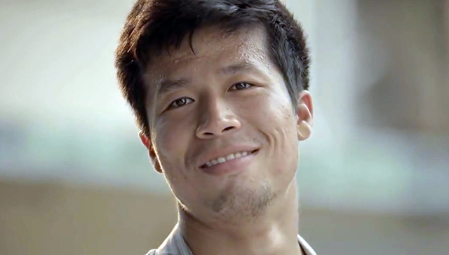 泰国,,保险,,广告,,男人,,屌丝,,幸福,,生活,,哲学,,姨父,,流浪,,狗,,社区,,好人,