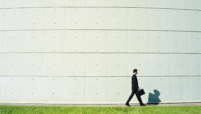 大连国际发布重大资产重组方案,中国三大核电集团齐集A股