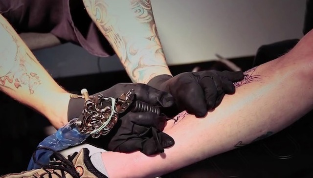 残疾人,纹身,正能量,纹身师,梦想