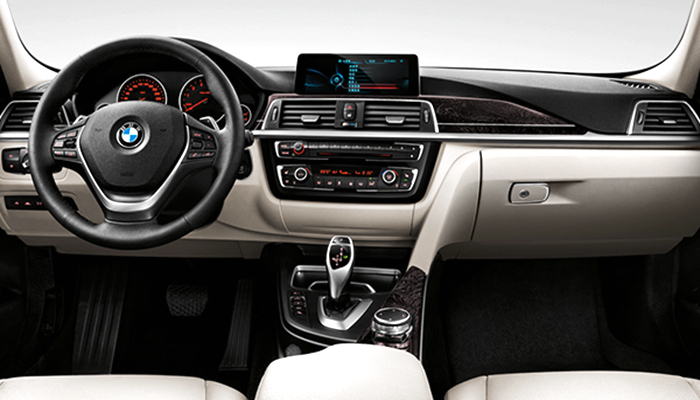 新宝马3系上海区域正式上市