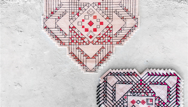 传说中的阿富汗地毯是怎么织成的？