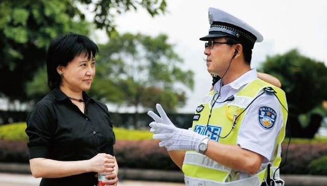 薄谷开来,减刑,服刑,,罪犯