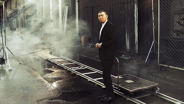 【中国新闻周刊】老炮儿冯小刚：逆流而动