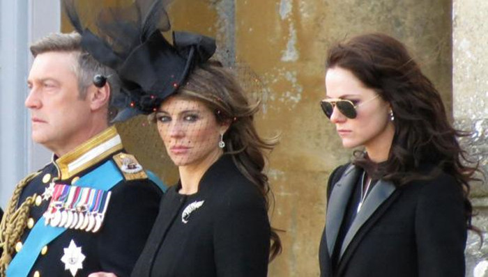 为什么美国人如此钟爱英国王室？