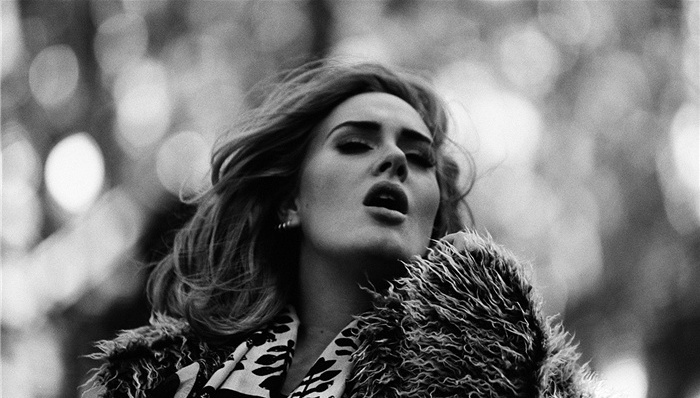 阿黛尔谈戒烟理由：害怕一天抽25根烟会死