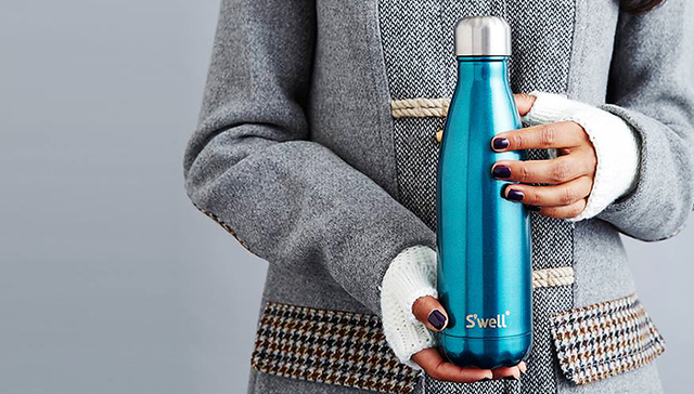 星巴克推出与S'well合作款杯子