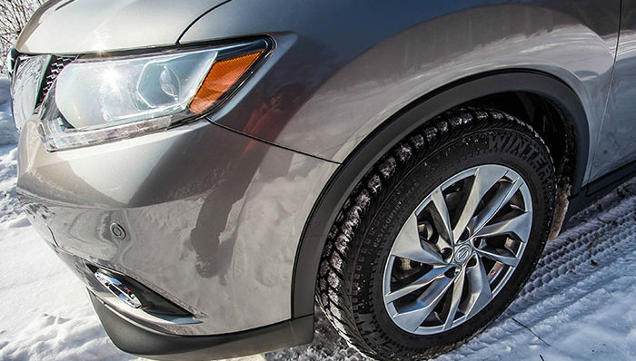 【JMedia】冰雪穿越：必备雪胎 四驱唯慢不破