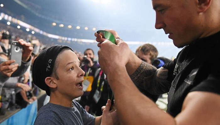 2015年体坛另类奖项：你知道最佳体育推特属于谁么？