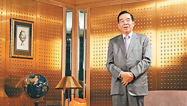 郑裕彤清理内地资产