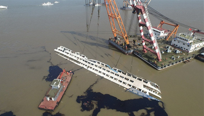 东方之星,翻沉,事故