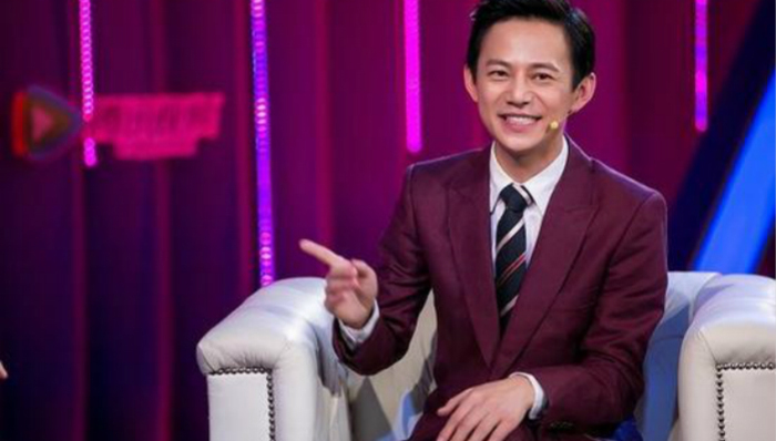 BAT,何炅,互联网,传统电视行业,蔡康永