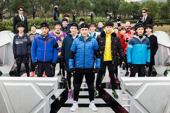 不缺明星脸的《全员加速中》迎来收官之战，易烊千玺夺冠获“加速王”