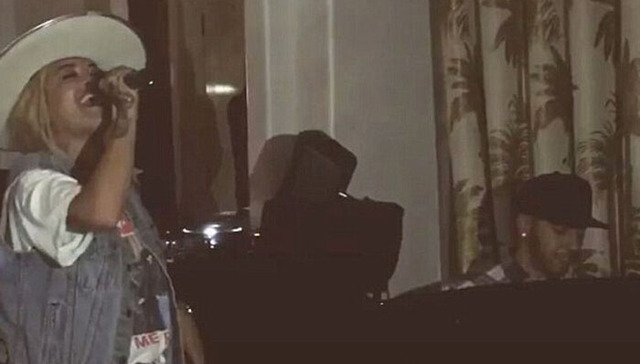 发唱片+学钢琴 F1世界冠军汉密尔顿也想玩转音乐