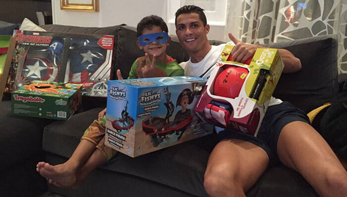 风流好爸爸 C罗儿子礼物收到手软