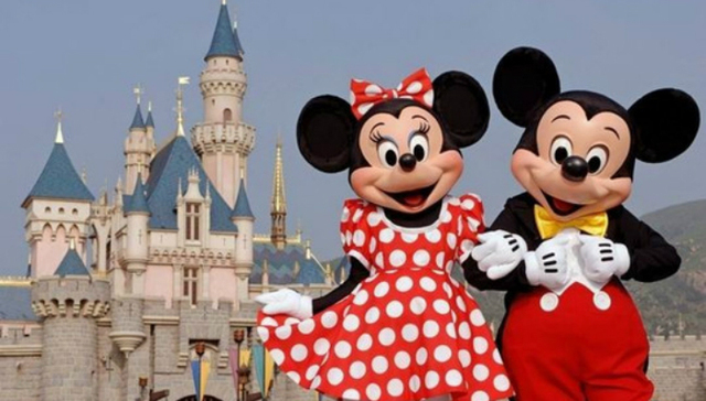 迪士尼,商业零售业,休闲餐饮,迪士尼经济,上海迪士尼投资机会