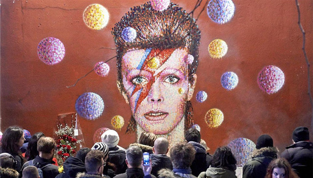 大卫•鲍伊专辑销量和VEVO单日MV浏览量均超阿黛尔