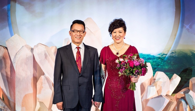 夜观星象| 王菲谢霆锋婚礼传闻不实，前国手郎平结婚不假