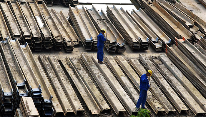 中国粗钢产量下降