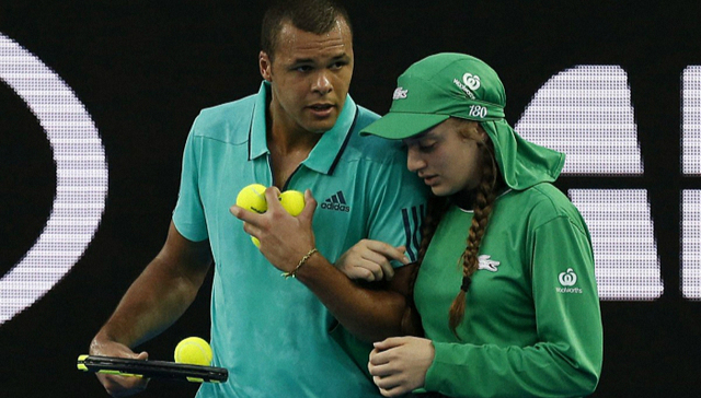 【视频】“大黑熊”特松加也有柔情时 因球童姑娘受伤中止比赛