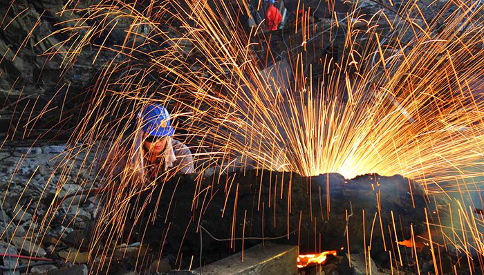 中国再压减粗钢产能超1亿吨