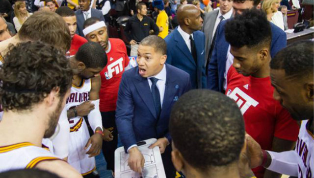 【NBA官网】教练界的“阿甘”：泰伦·卢的履新之旅