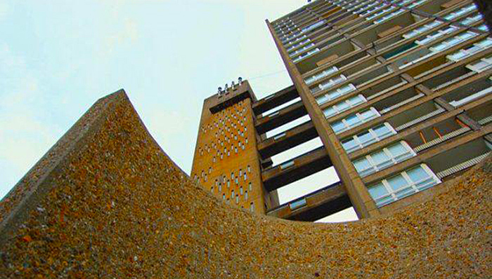 引来无数人的保护的全世界最丑的建筑