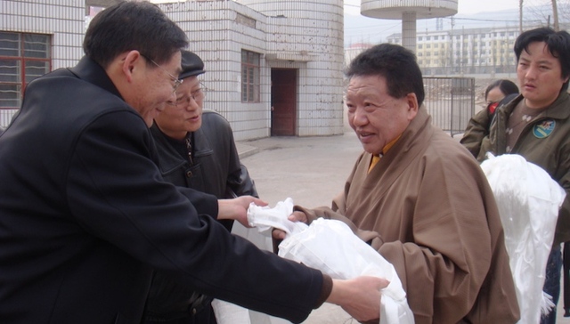 杀死英籍活佛的两被告被判死刑  凶杀案起因于270万元工钱