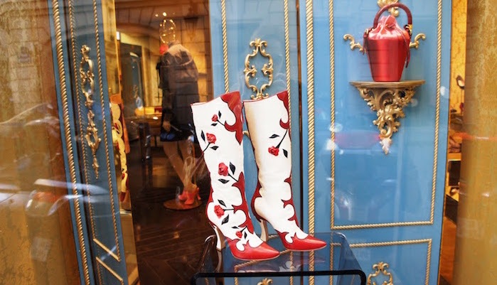 那些橱窗里的小心机 都被这群叫作“ VM ”的人掌握着