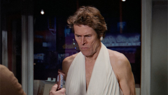 没有胡歌媚，威廉·达福在超级碗广告的梦露造型好污！