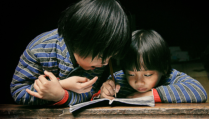 国务院要求加强留守儿童关爱机制