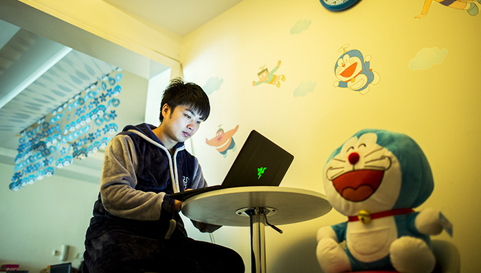 中国电竞第一人李晓峰