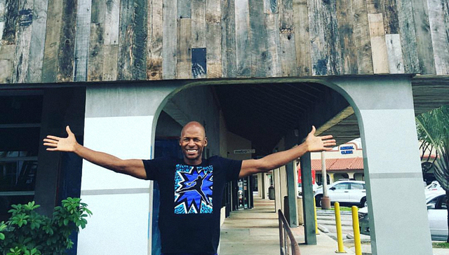 没心思复出 “冷血杀手”雷•阿伦开了一家与众不同的快餐店