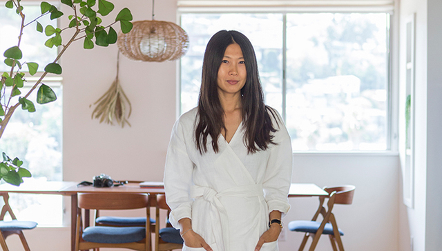 这位摄影师6年里打开了49位女生的衣橱 寻找什么是风格