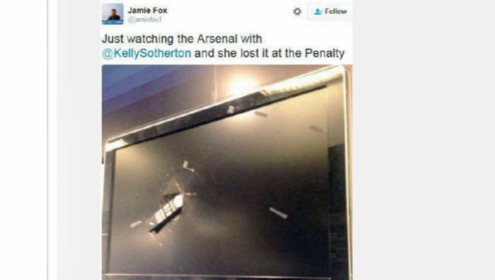 【每日体坛金句】枪手球迷怒砸电视 C罗适合演什么样的电影？