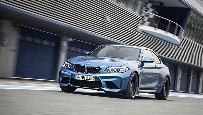 吴佩首试宝马M2：不偏执，就对了！