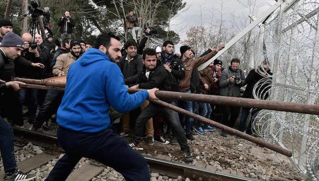 欧洲难民危机激化：马其顿防线被冲破 法国强拆临时棚屋引冲突