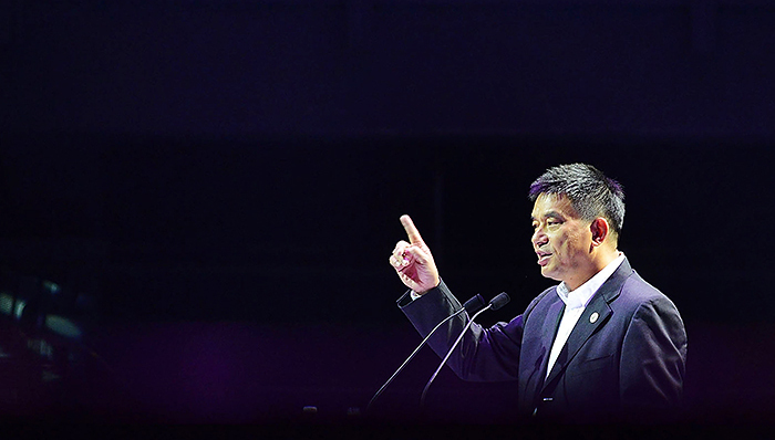 新希望转型三年盈利逆袭