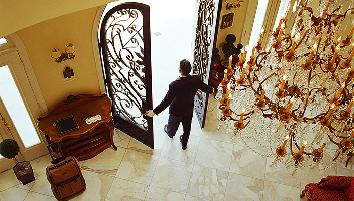 超级富豪,人数减少