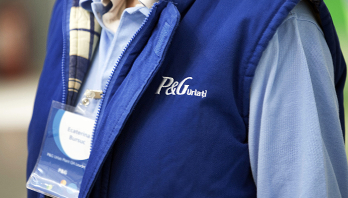 宝洁遭员工抗议,“真派遣、假外包”