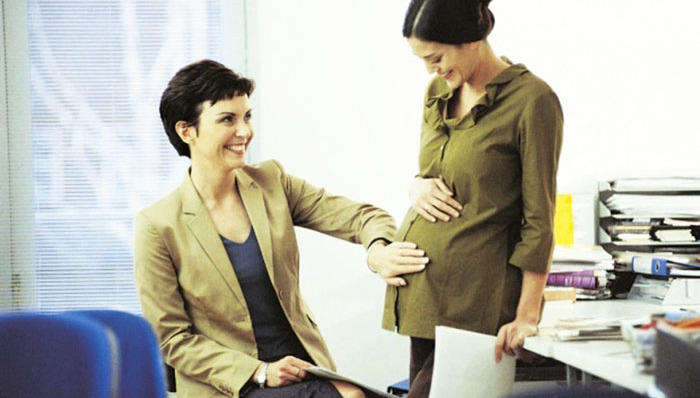 产假不断延长,休假工作团队分担