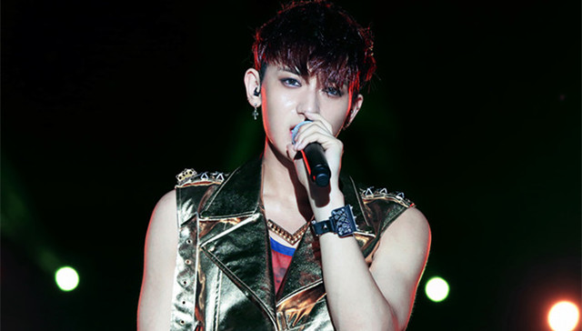 夜观星象|黄子韬豪宅曝光  Selina收入高老公60倍