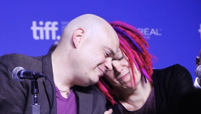 《黑客帝国》导演兄弟先后变性，以后请叫她们沃卓斯基姐妹