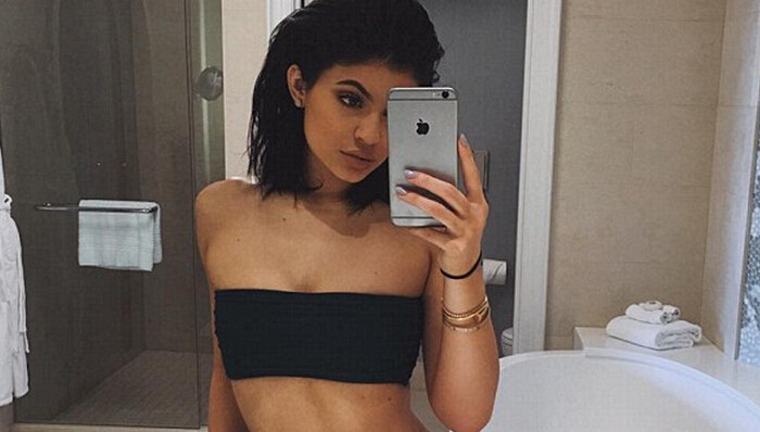 一张金·卡戴珊的裸照所引发的美国口水战